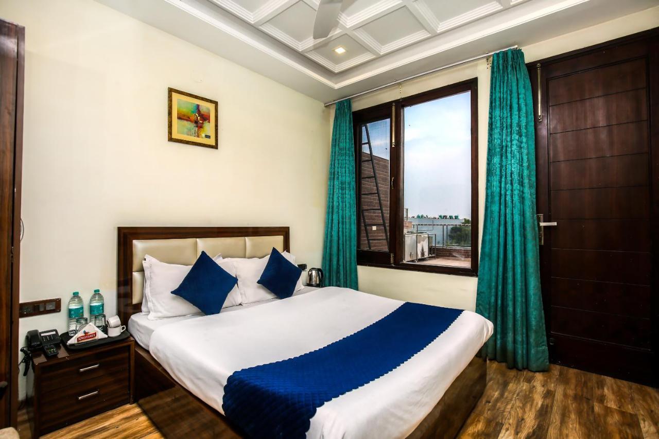 Hotel Wisteria -Main Highway Hotel Zirakpur Εξωτερικό φωτογραφία